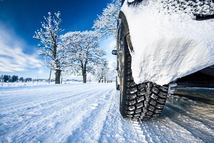 Les députés proposent d’interdire la circulation des voitures non équipées de pneus hiver