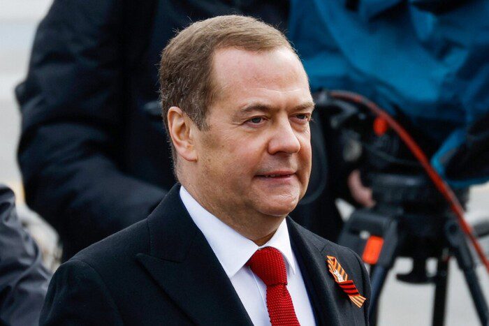 « Toute l’Ukraine va prendre feu »: Medvedev a fait une crise de colère sur d’éventuelles frappes en Crimée