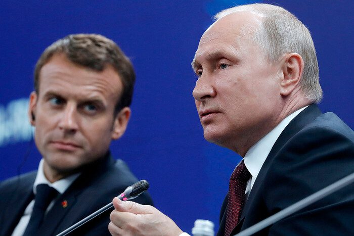 Macron pourrait priver Poutine de la plus haute distinction française