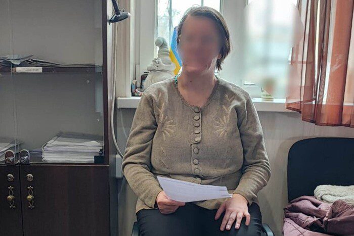 Des agents des forces de l’ordre ont arrêté une femme qui pointait des missiles russes sur les positions des forces armées